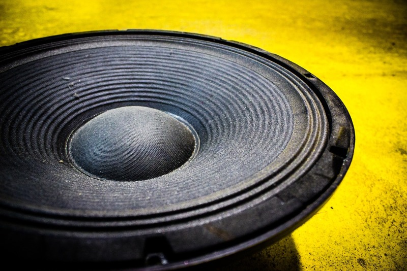 Soundbar czy kino domowe? Co jest lepsze?